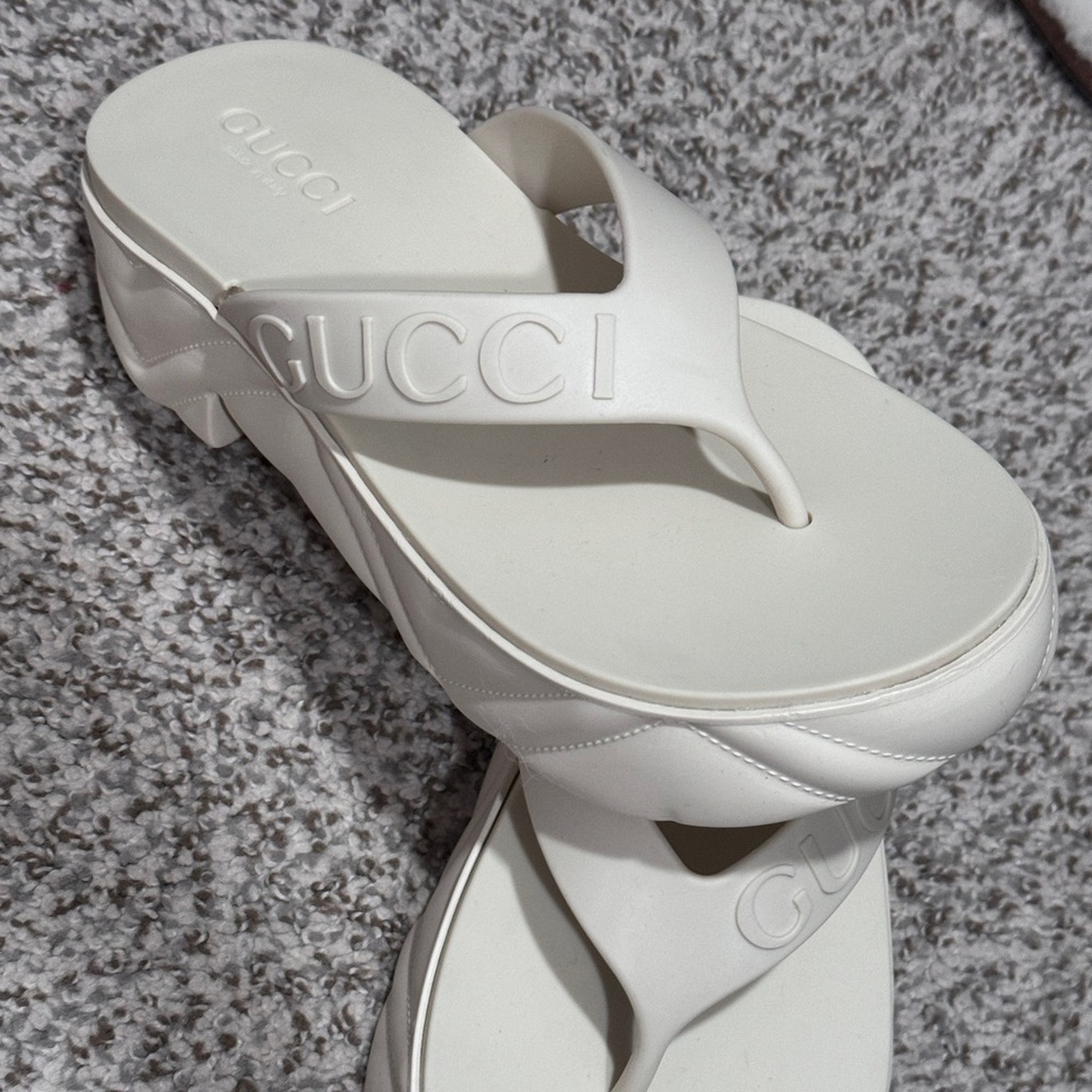 Gucci platform flip flops